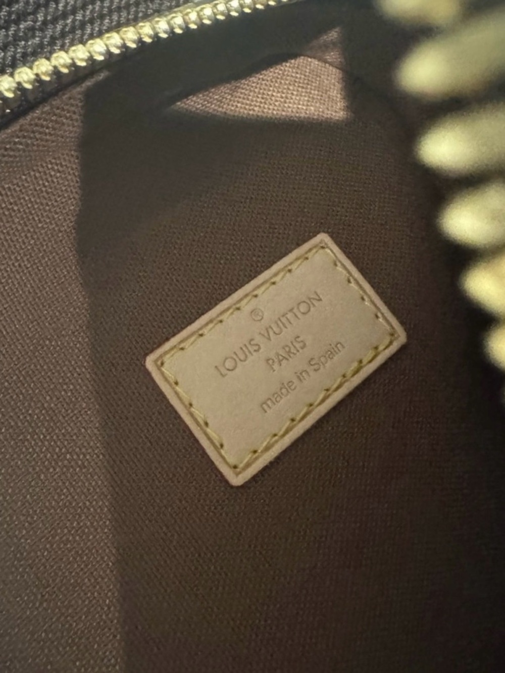 Louis Vuitton Monogram Gange Canvas Pouch and crossbody in Brown and Tan Trim - Picture 4 of 4